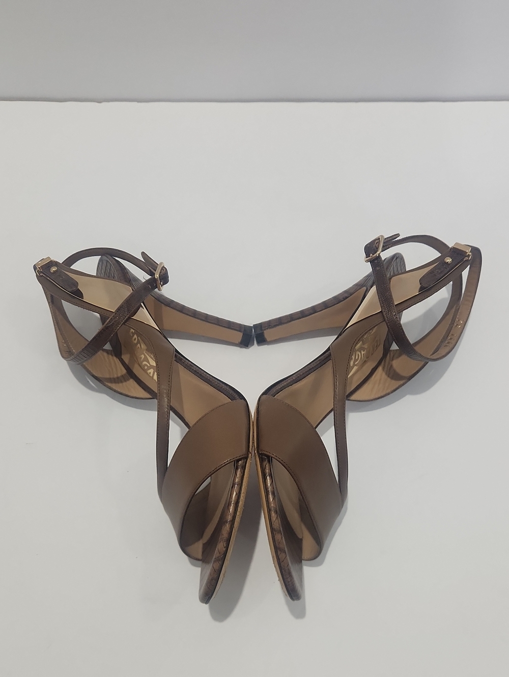 Salvatore Ferragamo Lizard Embossed Leather Heels - Picture 8 of 16